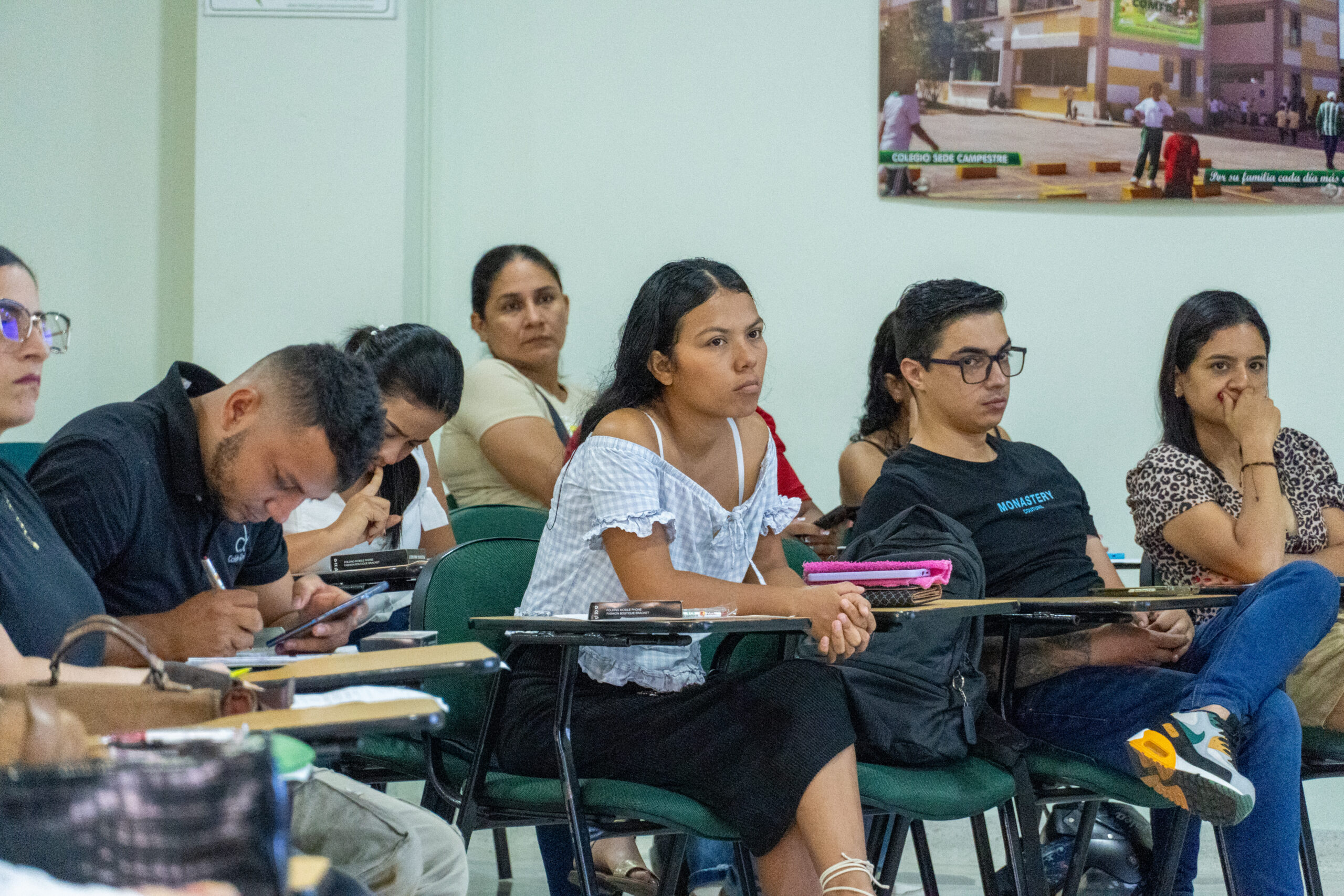 Notificacion beneficiarios subsidio al desempleo  del mes de abril